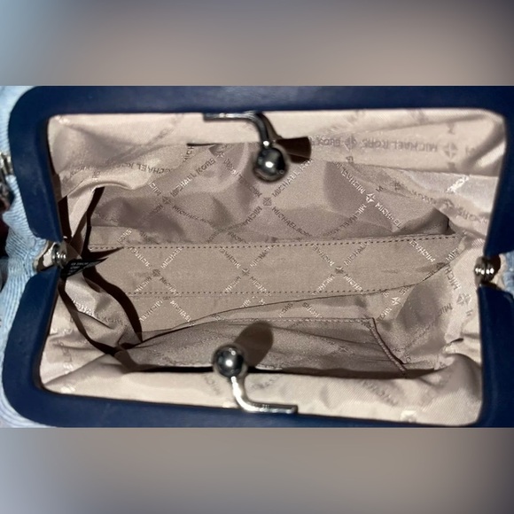 💎NWT MICHAEL KORS NOLA SMALL CHAIN CLUTCH CROSSBODY SHOULDER BAG💎 - Picture 7 of 9